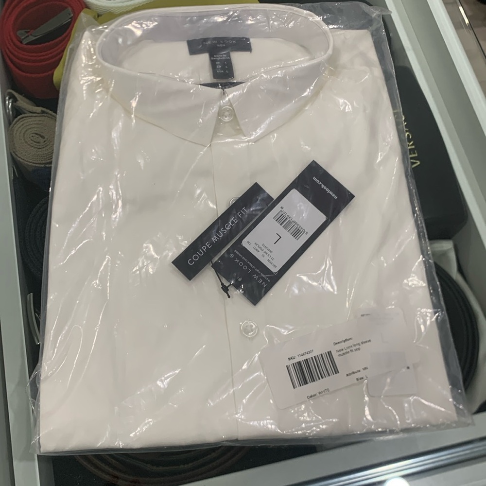 Brand new with tags white button down muscle fit New Look shirt
